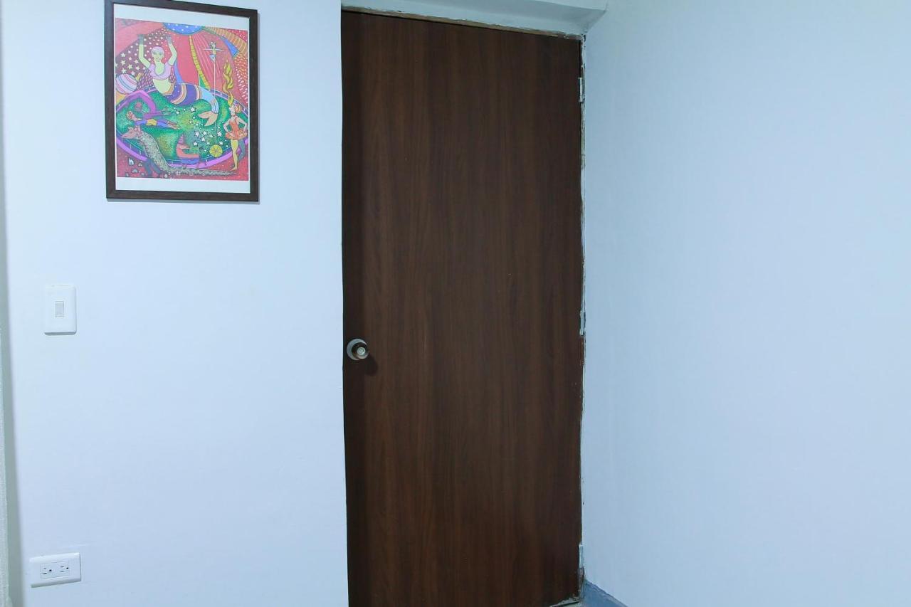 Casa Tuvia Parque Hostel Меделин Екстериор снимка